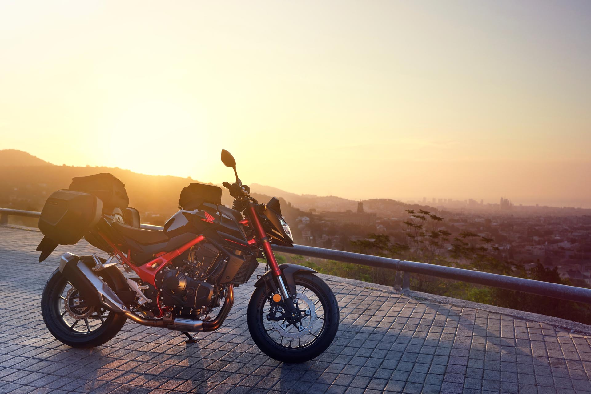 23YM HONDA CB750 HORNET6