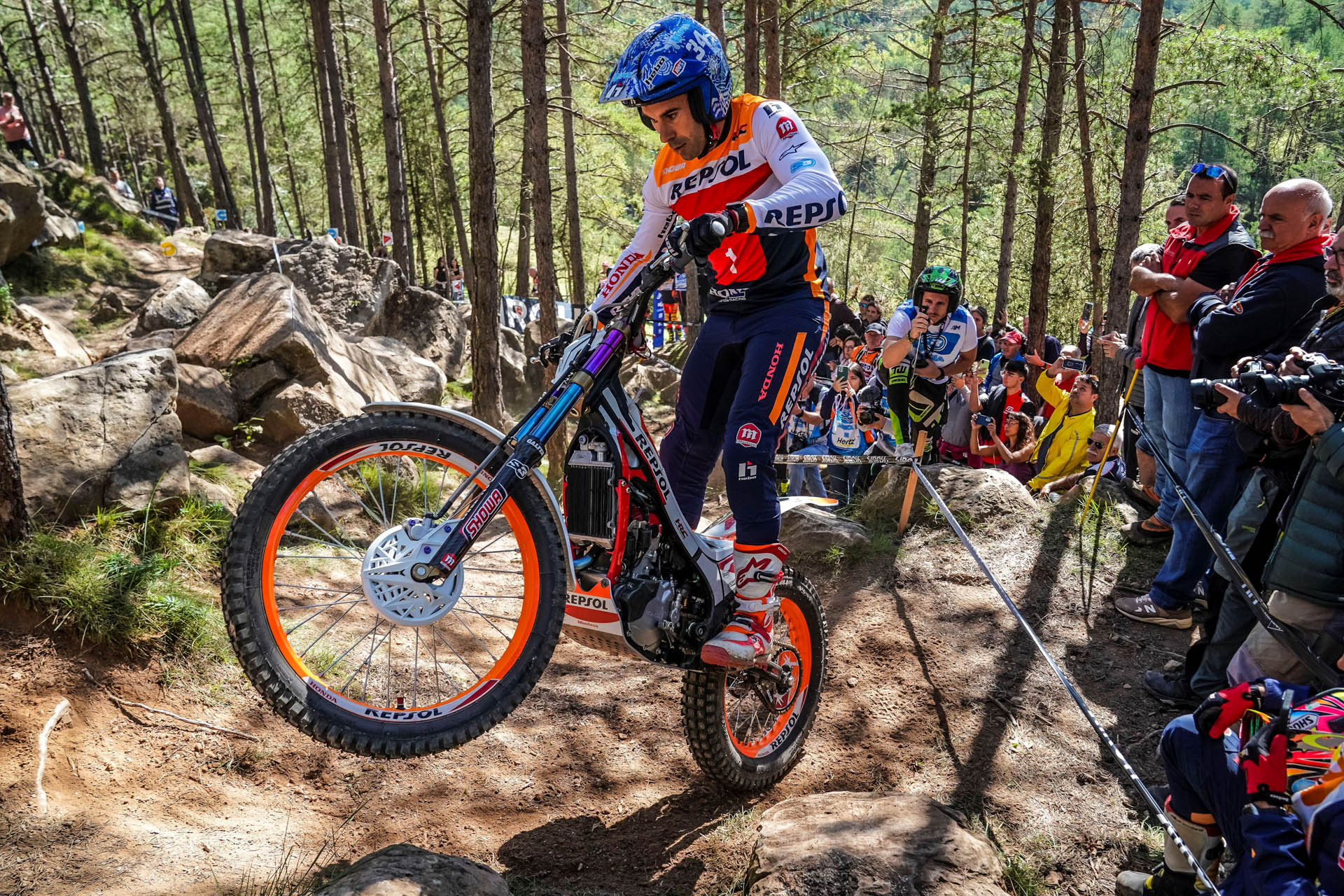 542722 Beyond the bike Celebrating the winningest Champion of them all