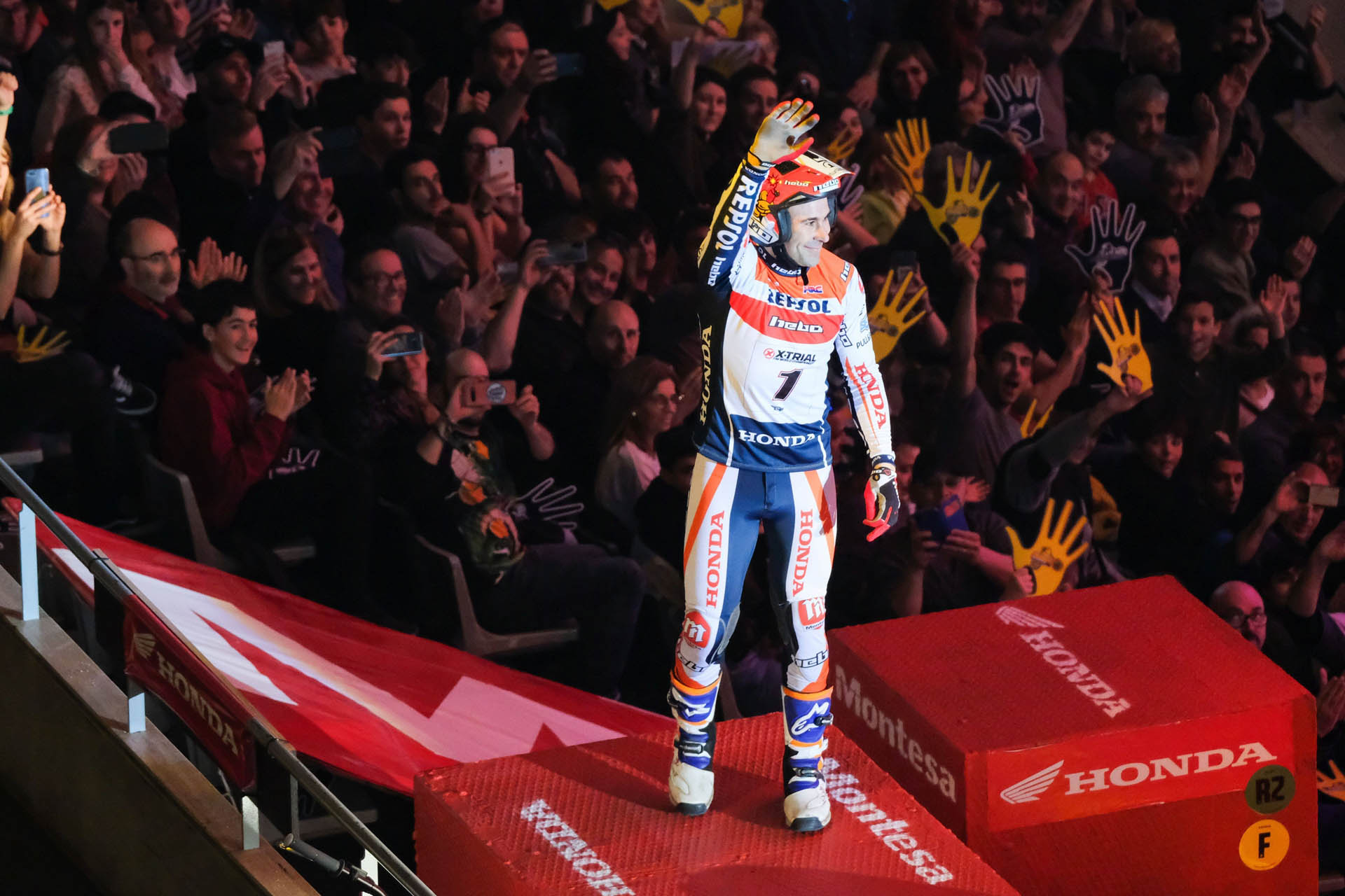 542734 Beyond the bike Celebrating the winningest Champion of them all