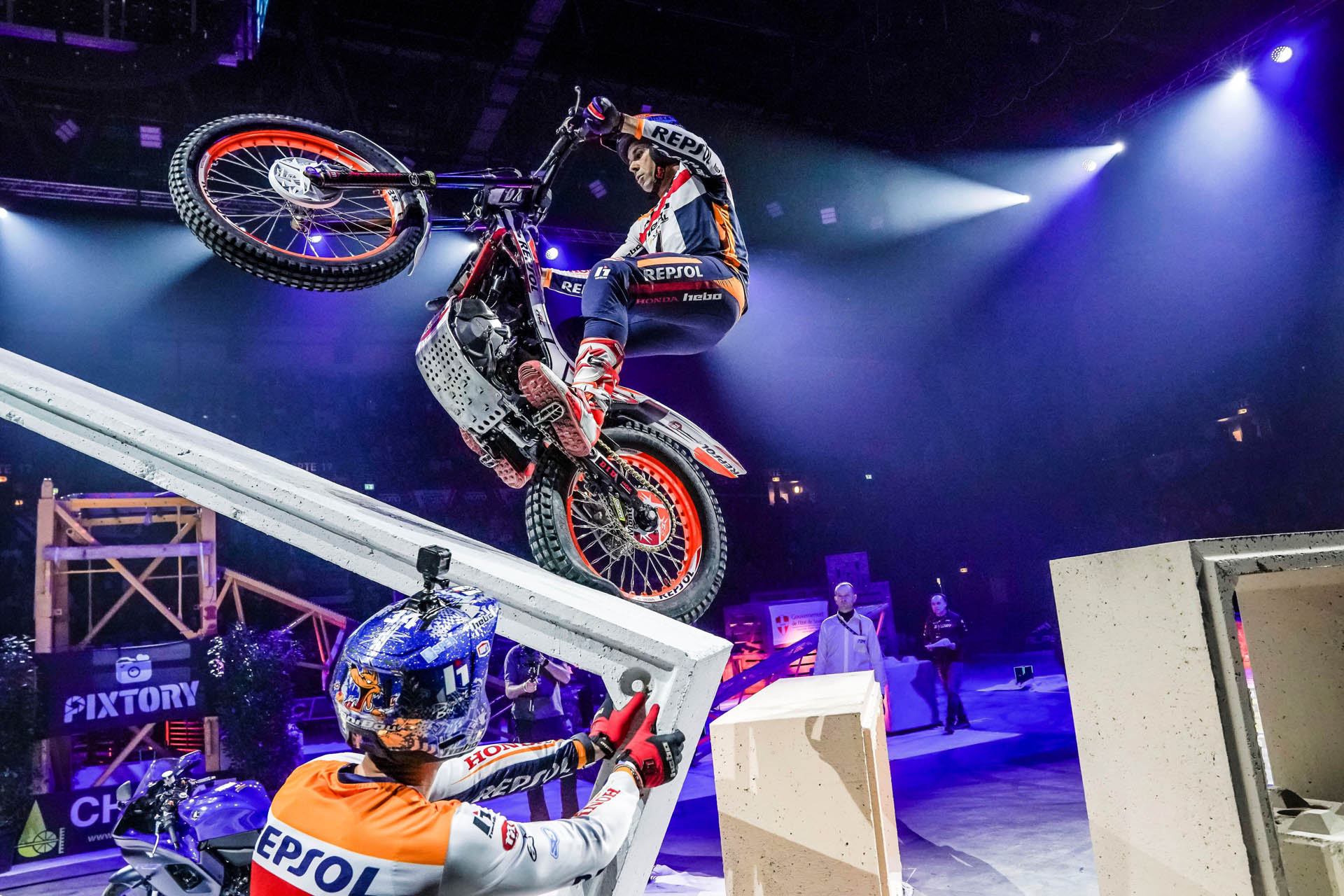 542748 Beyond the bike Celebrating the winningest Champion of them all