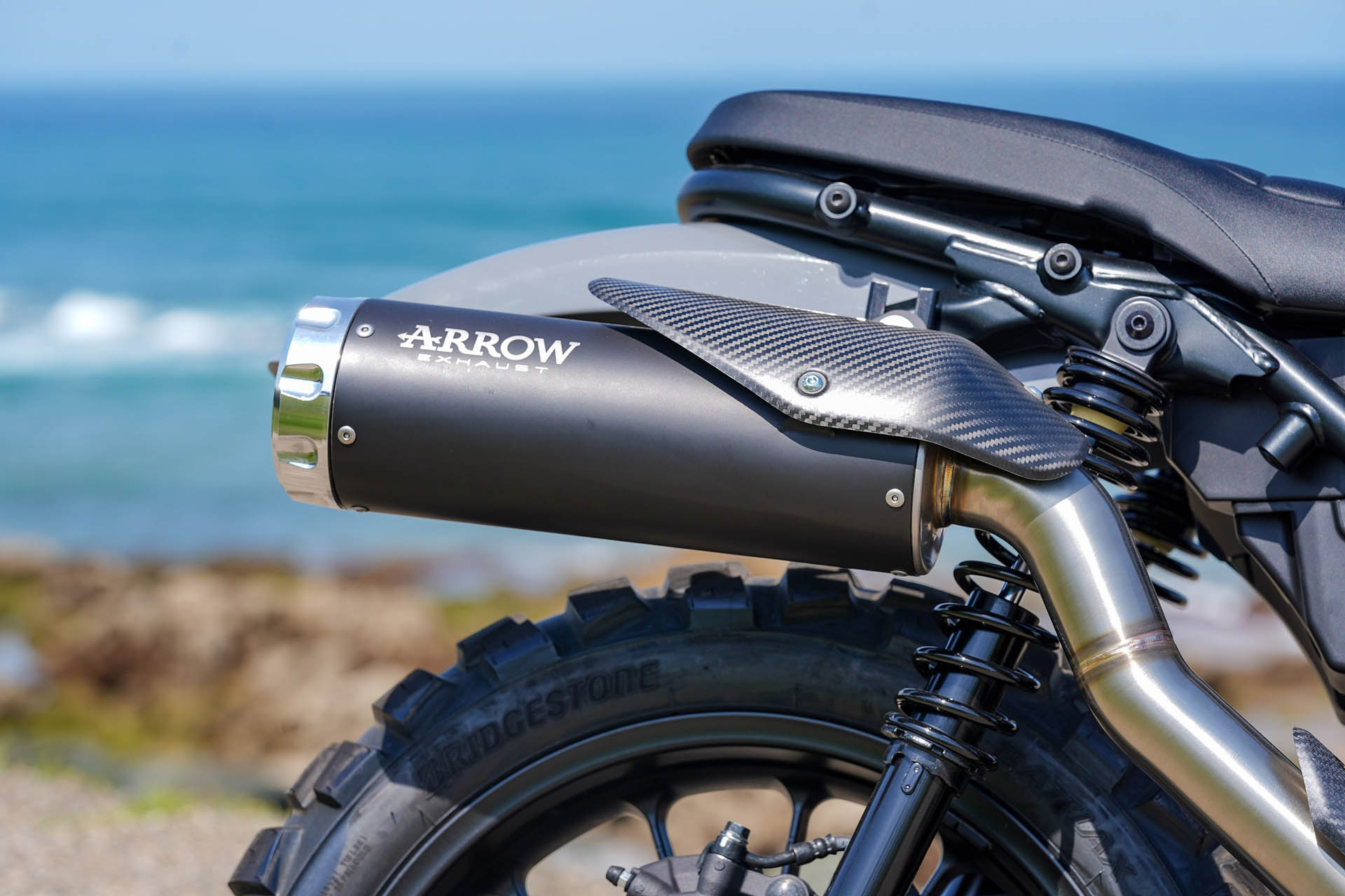 478800 Wheels and Waves - Moonground