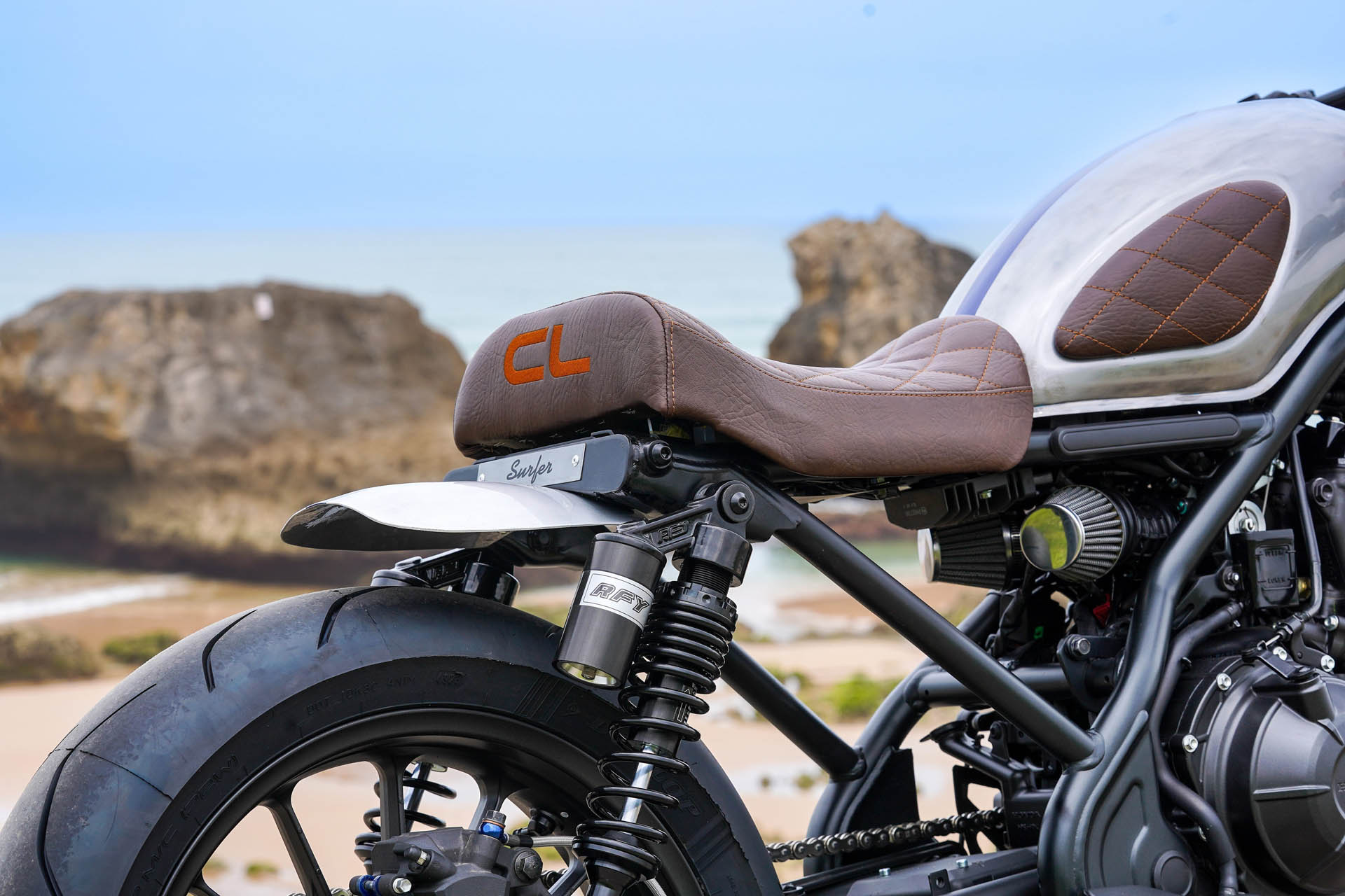 478820 Wheels and Waves - Silver Surfer