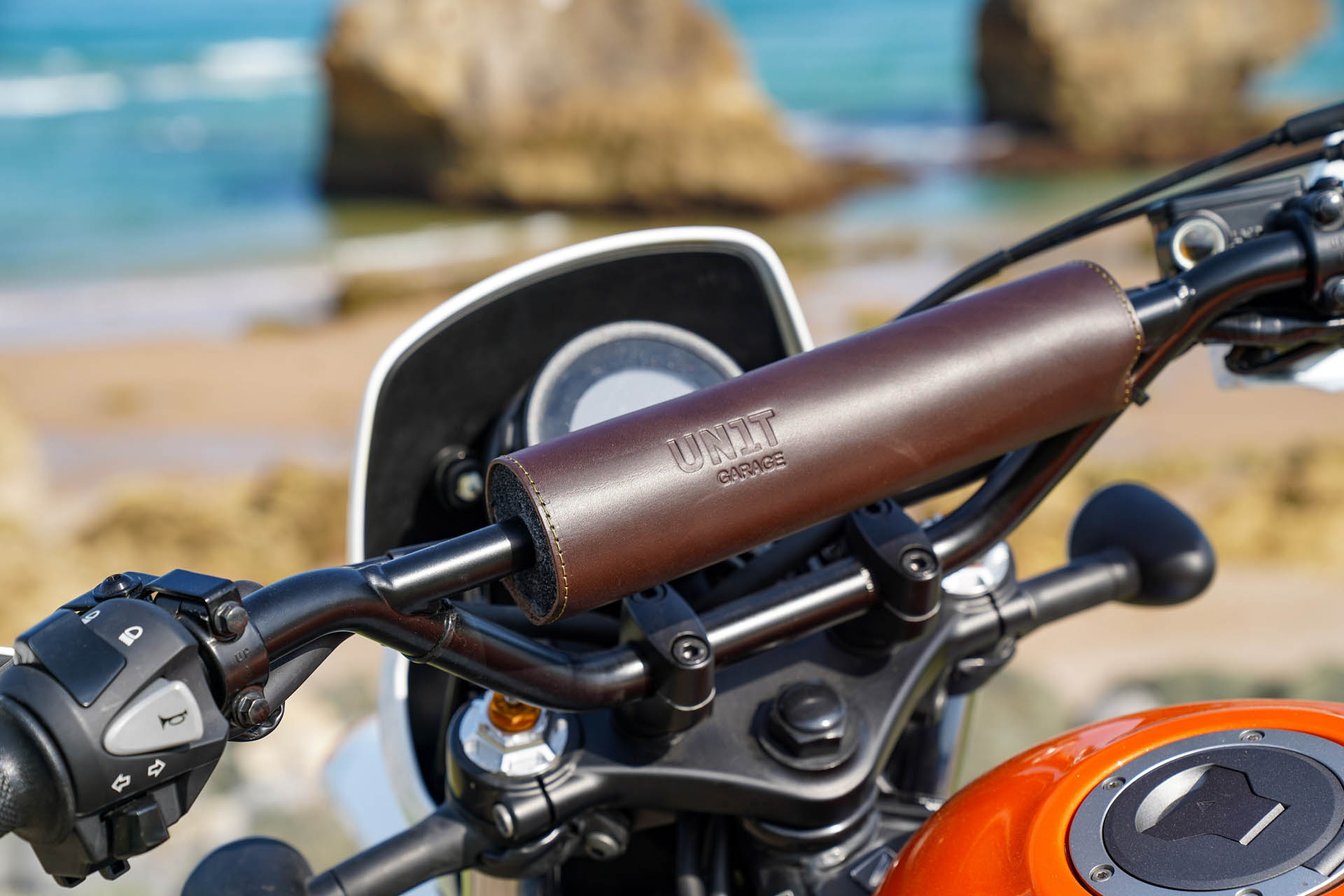 478833 Wheels and Waves - Sterrato