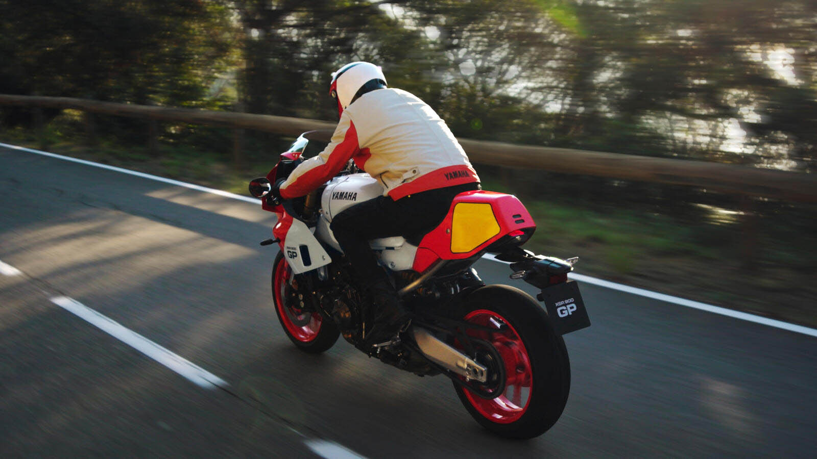 Yamaha XSR900 GP 2024